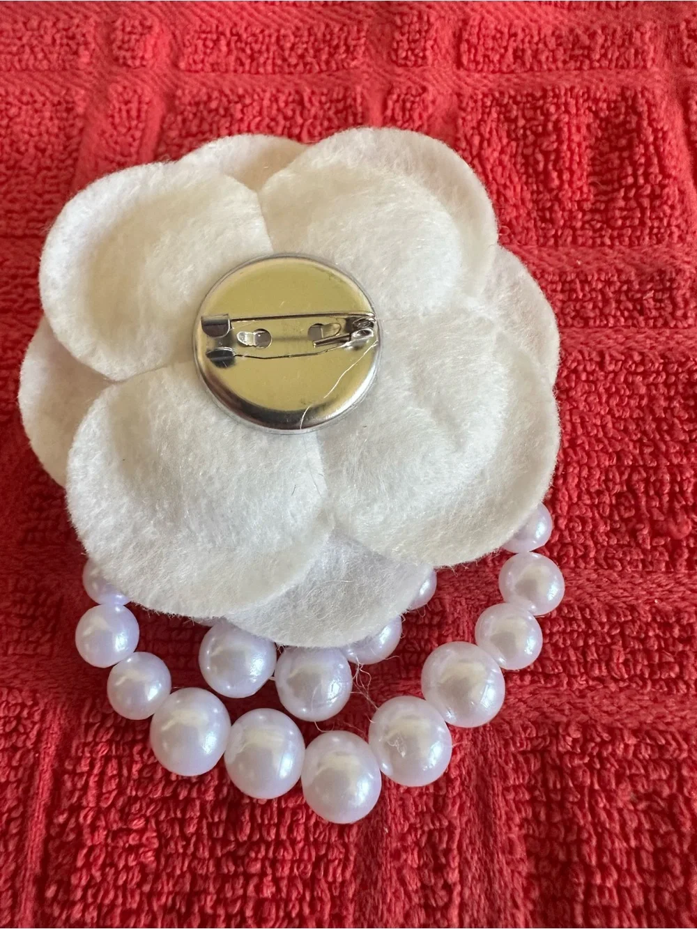 Classic White Pearl Beaded brooch - Women Accessories